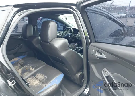 2013 Ford Focus St z USA, uszkodzony, nr VIN 1FADP3L94DL209387